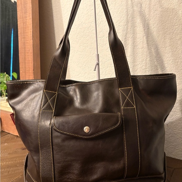 Dooney & Bourke Handbags - Sold unlisted 👜Vintage Dooney & Bourke All Weather Leather Shoulder Bag AWL